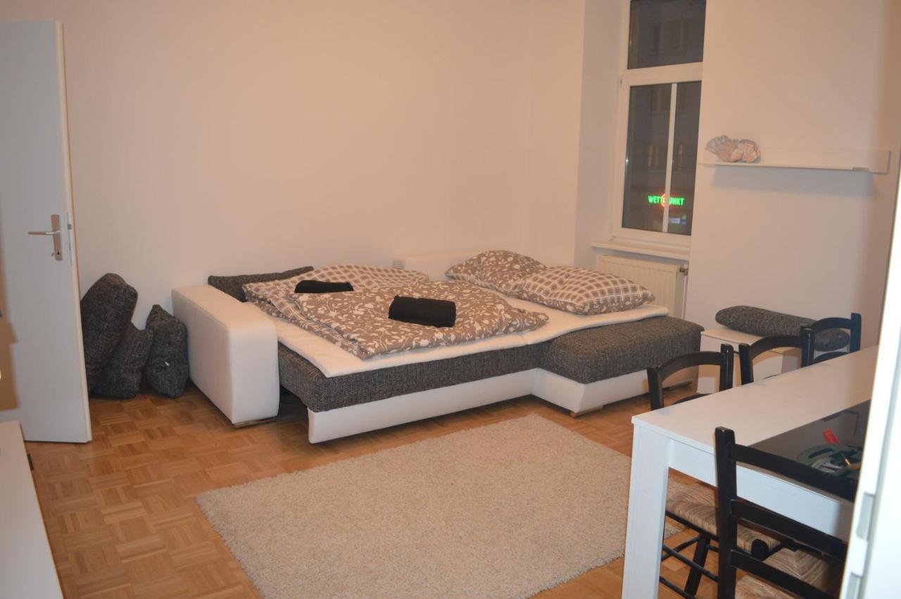 Nette Altbauwohnung Nur 10 Min Von Der City Wien Exteriör bild